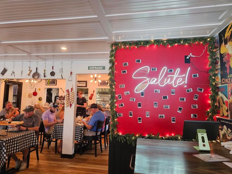 Sorelles Italian Restaurant & Pizzeria – 161 N Main St, Eagleville, TN 37060