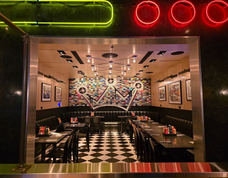 Black Tap Craft Burgers & Beer - Nashville – 140 3rd Ave N, Nashville, TN 37201