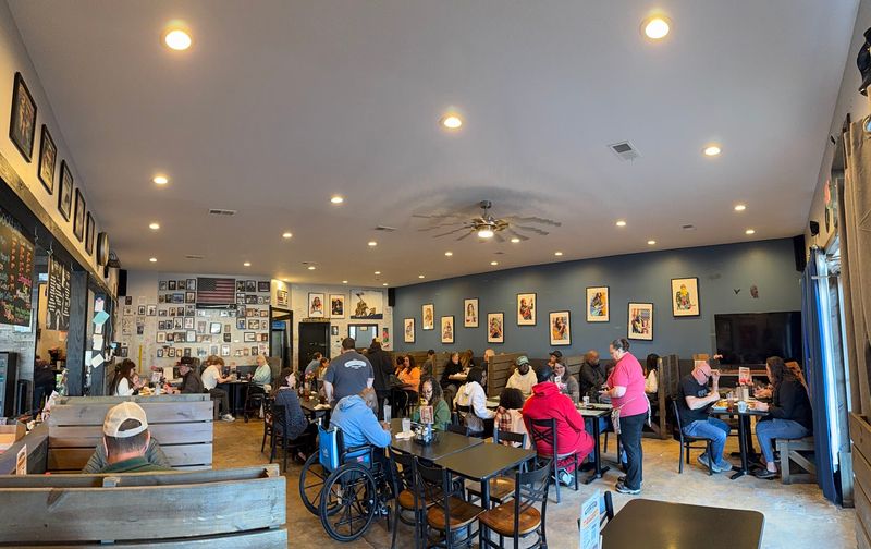 Wally Hatchet’s II, 6439 Summer Ave, Memphis, TN 38134