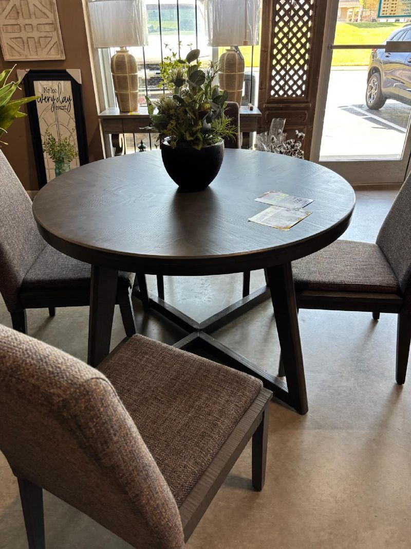 Dining Rooms Built For Conversation