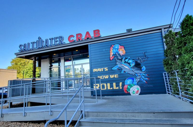 Saltwater Crab, 2059 Madison Ave, Memphis, TN 38104