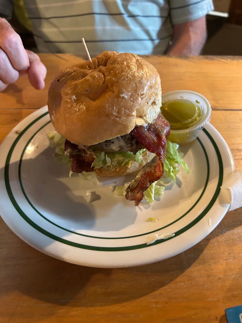 The Burger That Keeps Regulars Coming Back