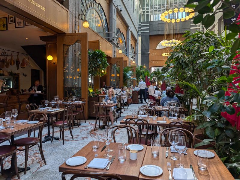 The Atrium’s Seasoned Glow And Service Rhythms