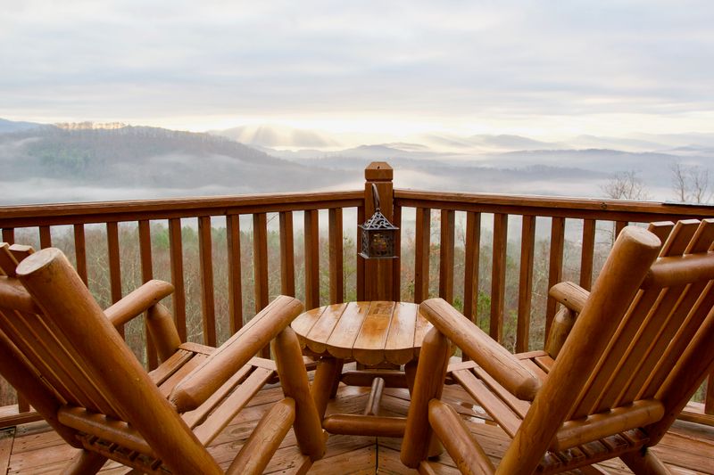 Small Downtown Shops Preserve Old-Fashioned Southern Charm