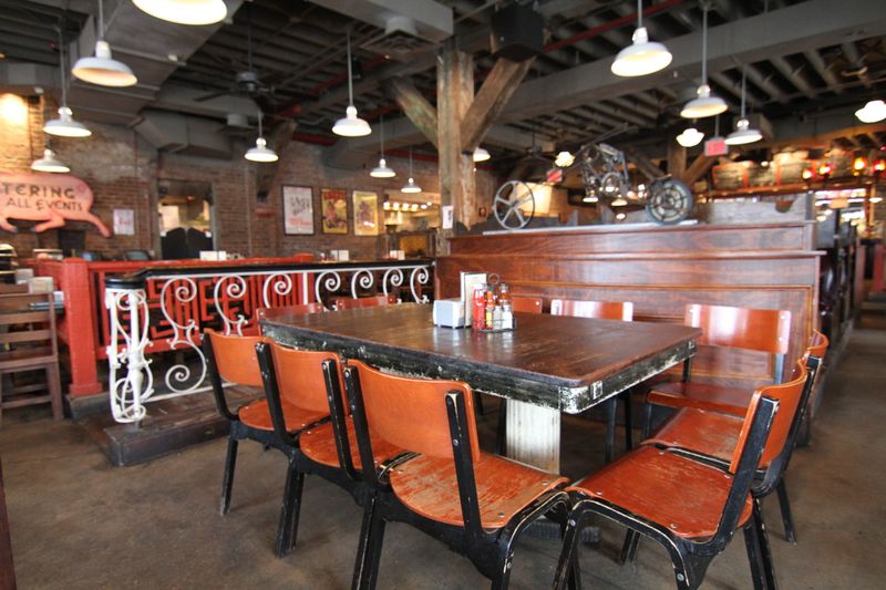 Dinosaur Bar-B-Que, New York