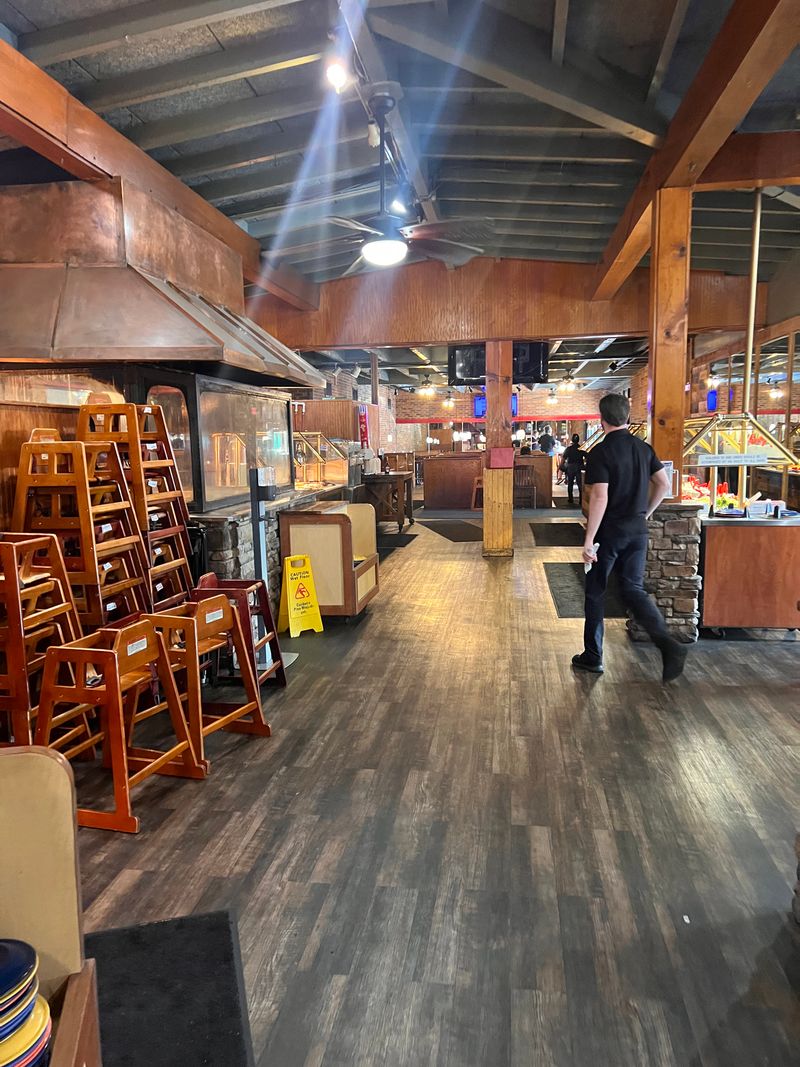 Austin’s Steak & Homestyle Buffet – Knoxville