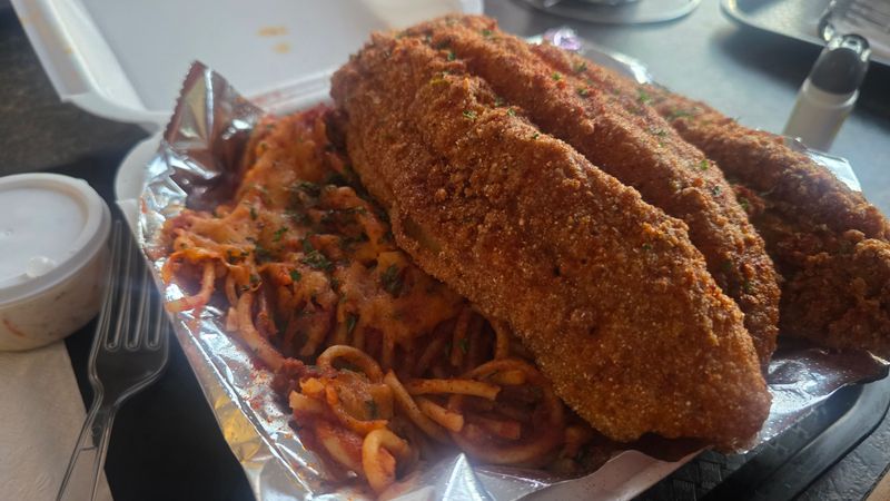 Symon’e Seafood Station – Jackson