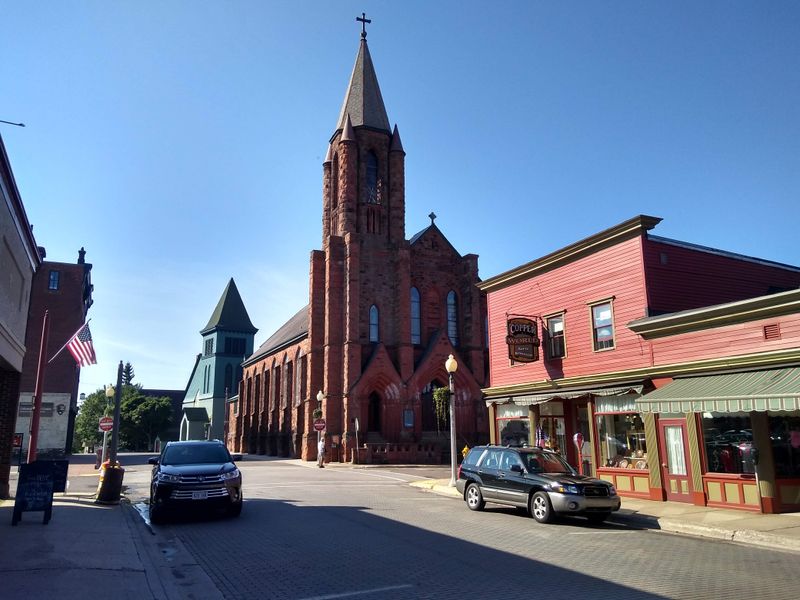 The Best Of Old-School Dining: Classic Michigan Eats In Calumet