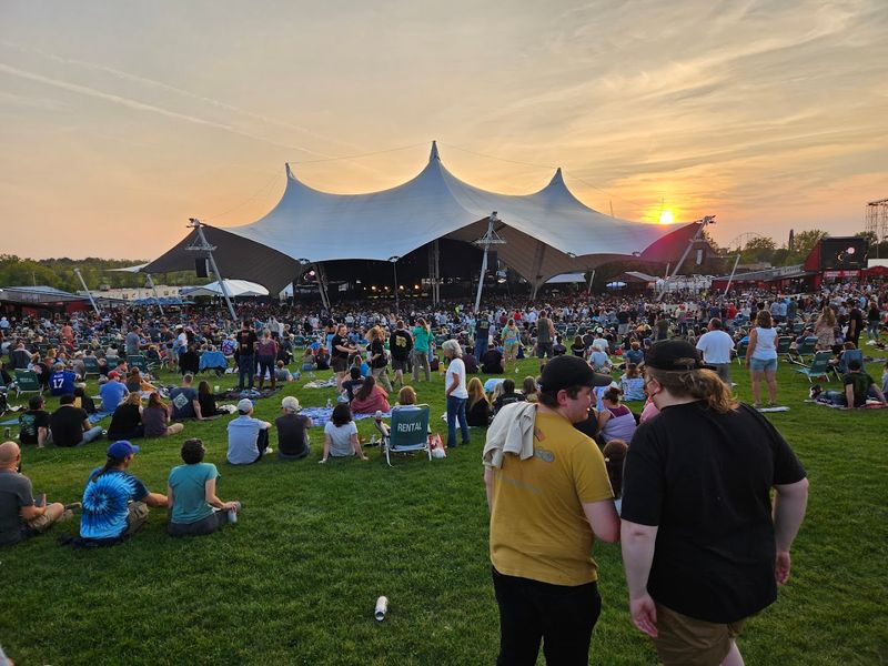 Live Entertainment And Concerts Expand The Experience