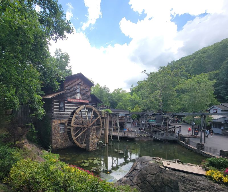 Exploring Craftsman’s Valley And Working Skills