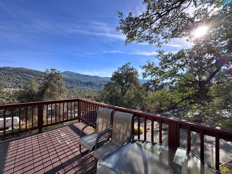 A Bed Of Roses (Oakhurst)