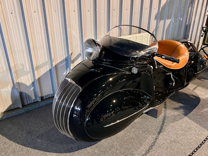 Steel, Wood, And The Coachbuilt Pause