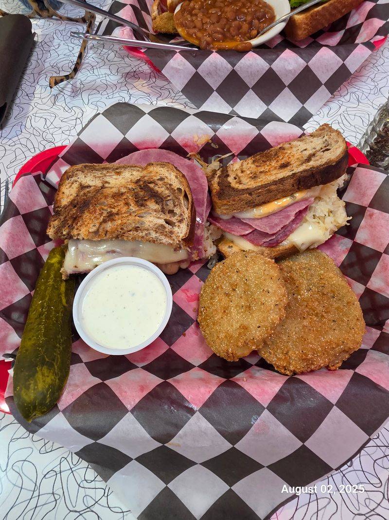 A Reuben That Earns Its Reputation