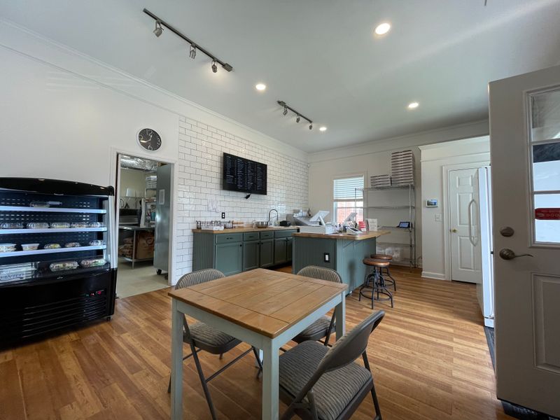 Antonucci’s Authentic Italian – 309 Hardin Alley, Spring Hill, TN 37174