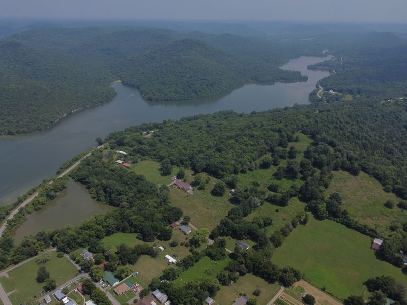 Ferry Roads, Farm Lanes, And Old Lines On The Map