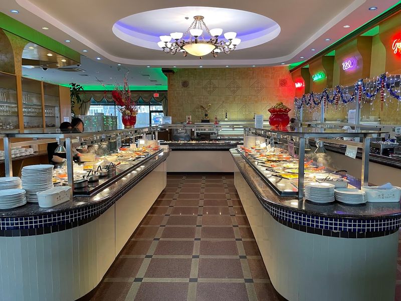 A Family-Friendly Spot Built For Big Gatherings