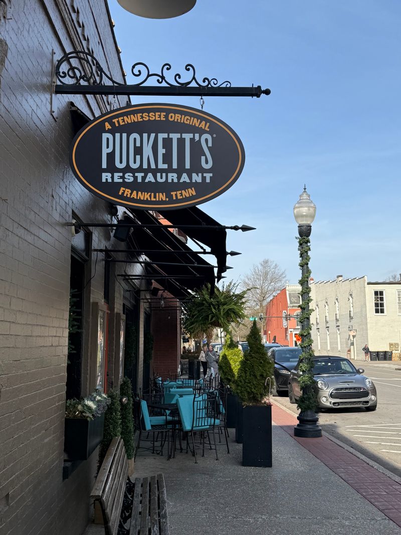 Puckett's Restaurant – 120 4th Ave S, Franklin, TN 37064