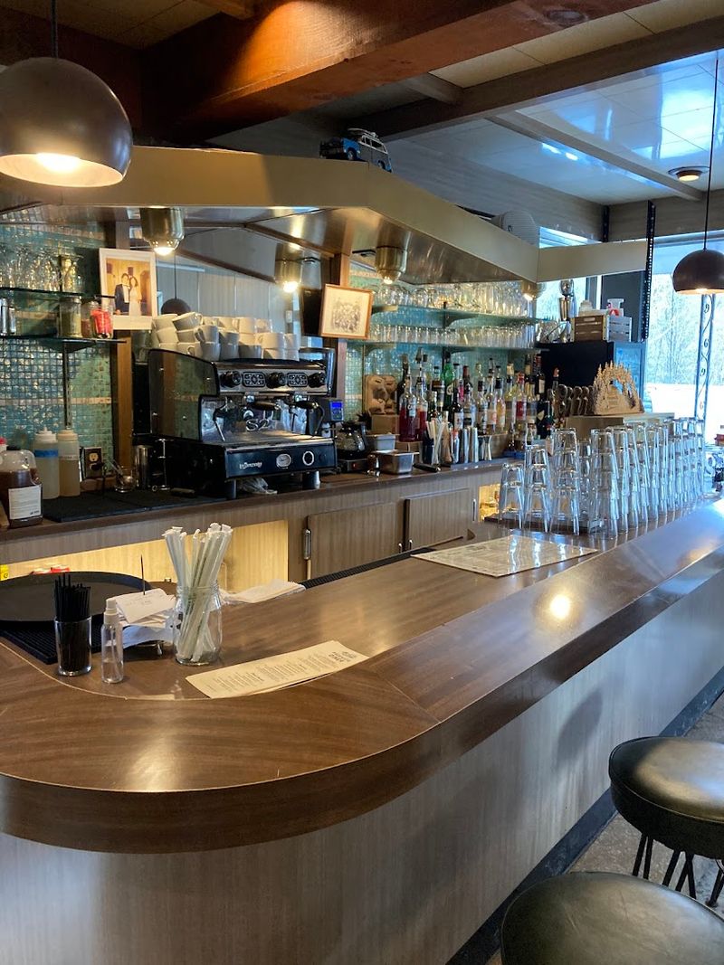 Inside Roscoe’s Diner, Where This Dish Steals The Show