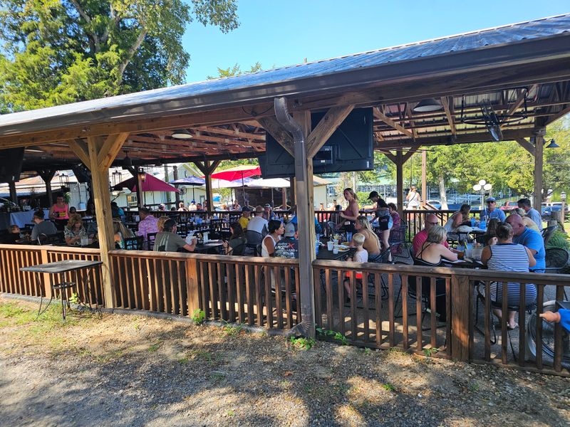 Awedaddys Bar & Grill