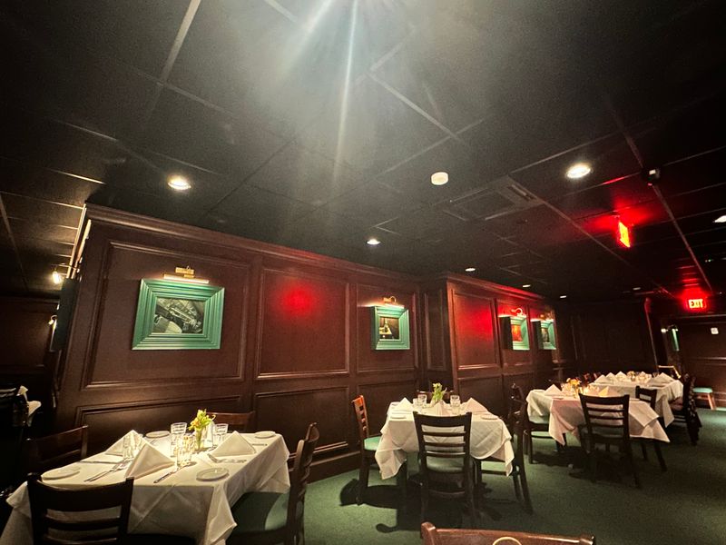 Hal’s the Steakhouse