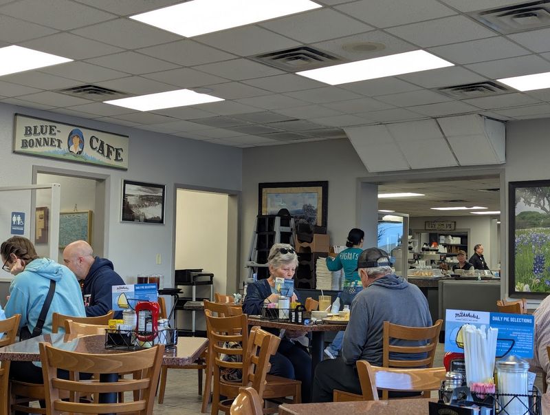 Weekend Brunch Lines Show Its Popularity