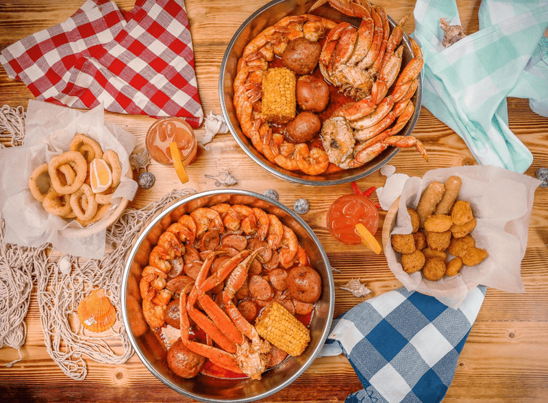 A Menu Built Around Bold, Familiar Seafood Flavours