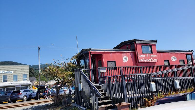 Laid-Back Cafés And Family-Owned Seafood Spots