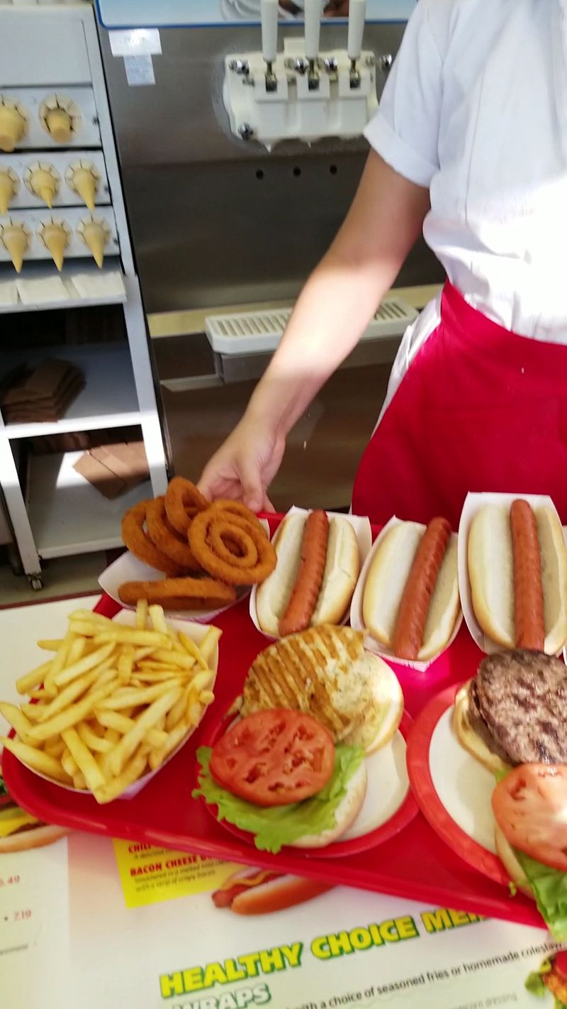 Service That Moves With Quiet, Capable Grace