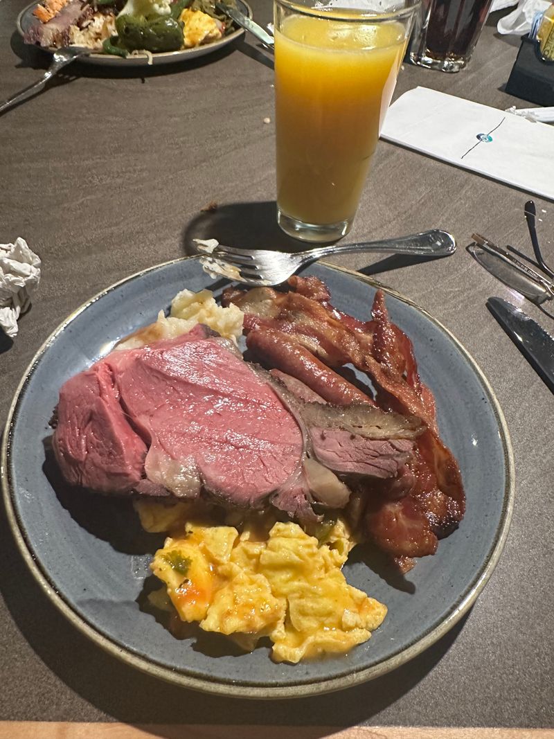 Spacious Dining Room That Handles Groups Comfortably