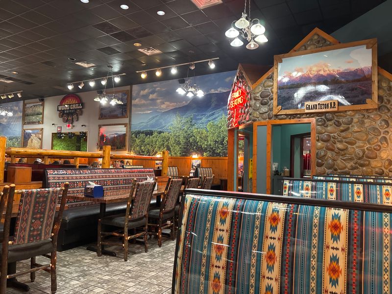 Spacious Seating Designed For Big Groups