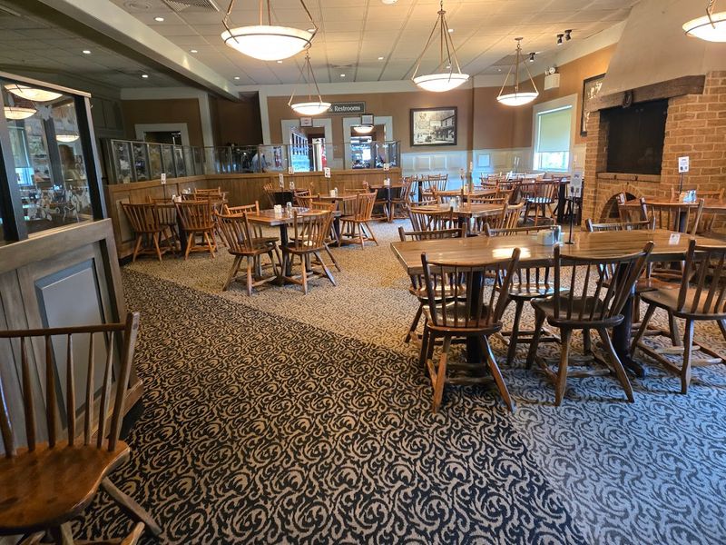 A Casual, No-Frills Atmosphere That Feels Completely Welcoming