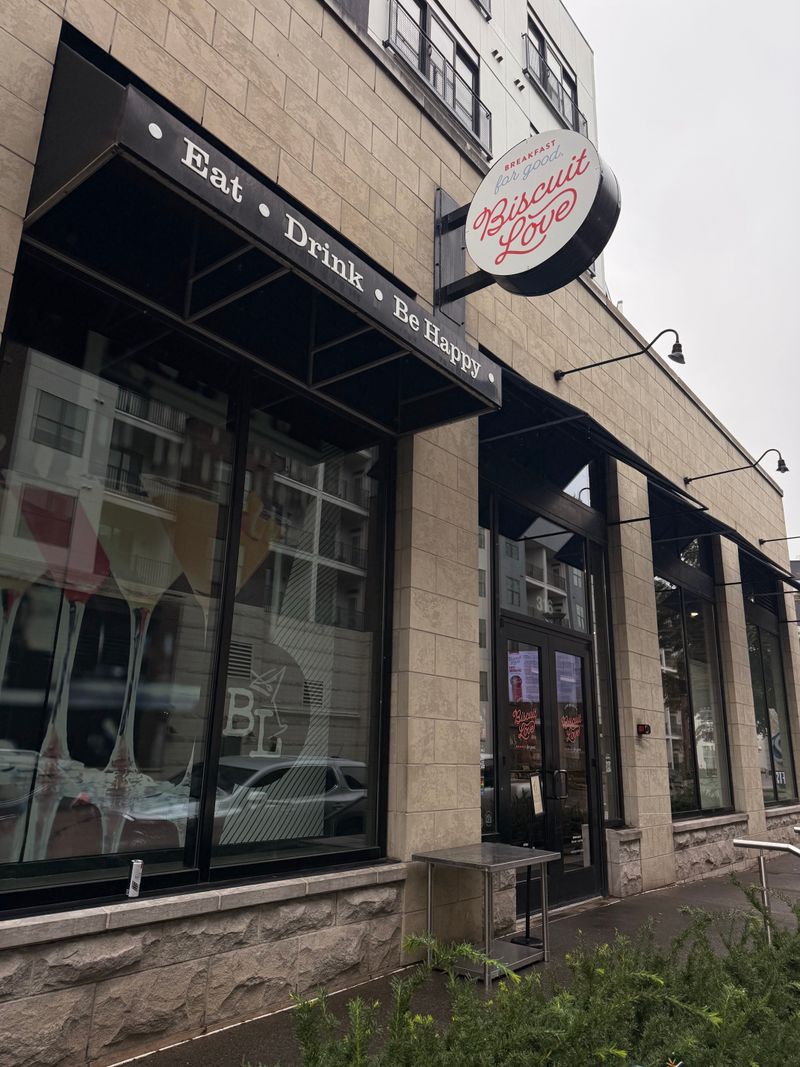 Parking, Arrival, And Nearby Breaks