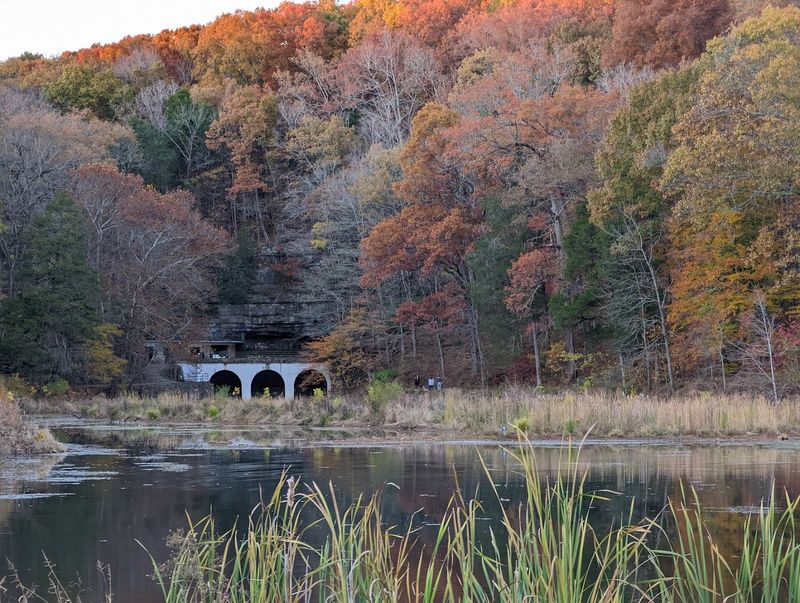 Short Loop Trail – Dunbar Cave State Park, Clarksville