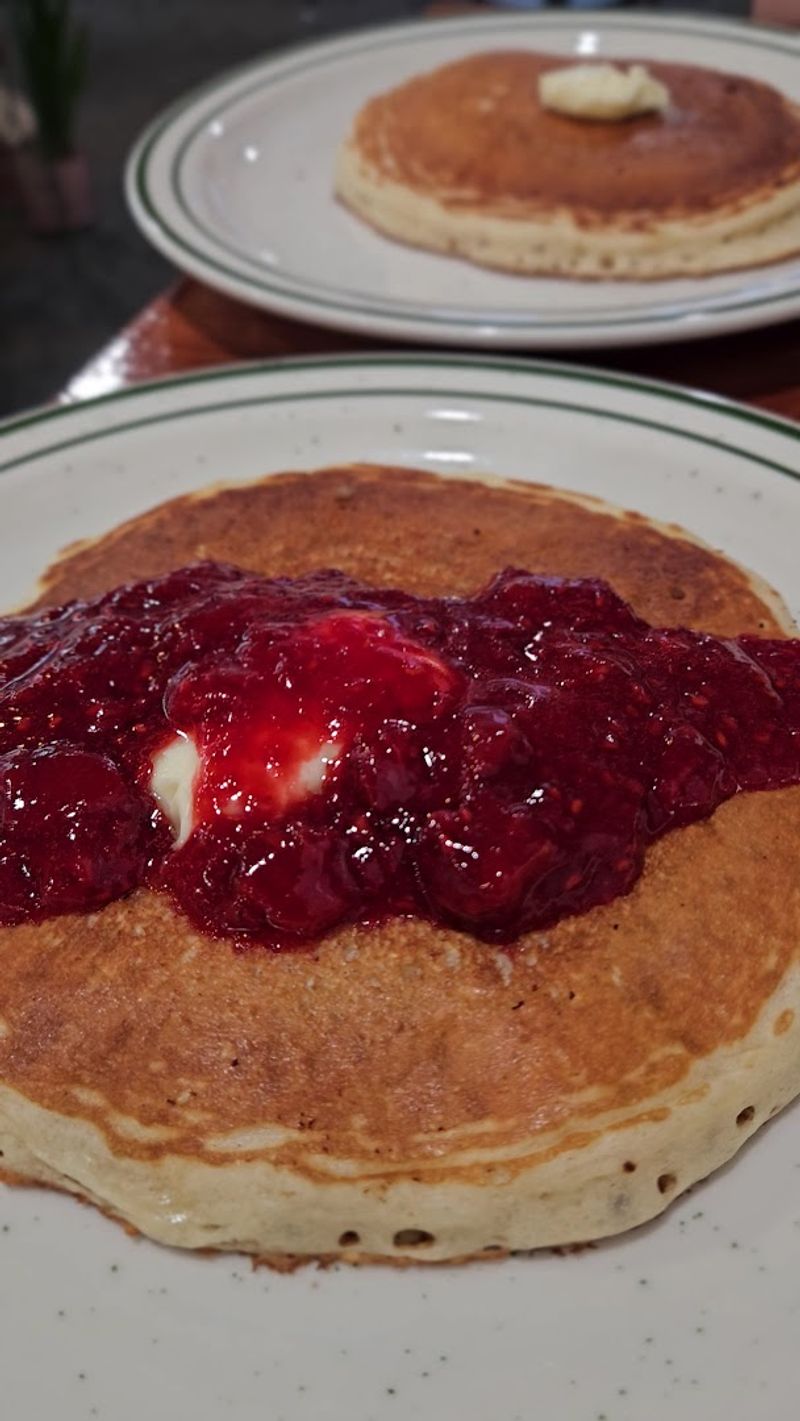 Bee's Bakery Cafe (Oakhurst)