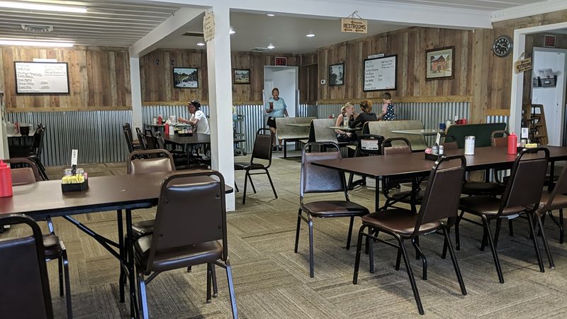 The Rose Garden Restaurant – 14622 Old Baxter Rd, Silver Point, TN 38582