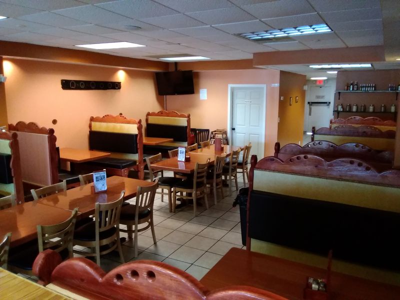 El Costal Mexican Restaurant & Grill – 1735 N Jackson St, Tullahoma, TN 37388