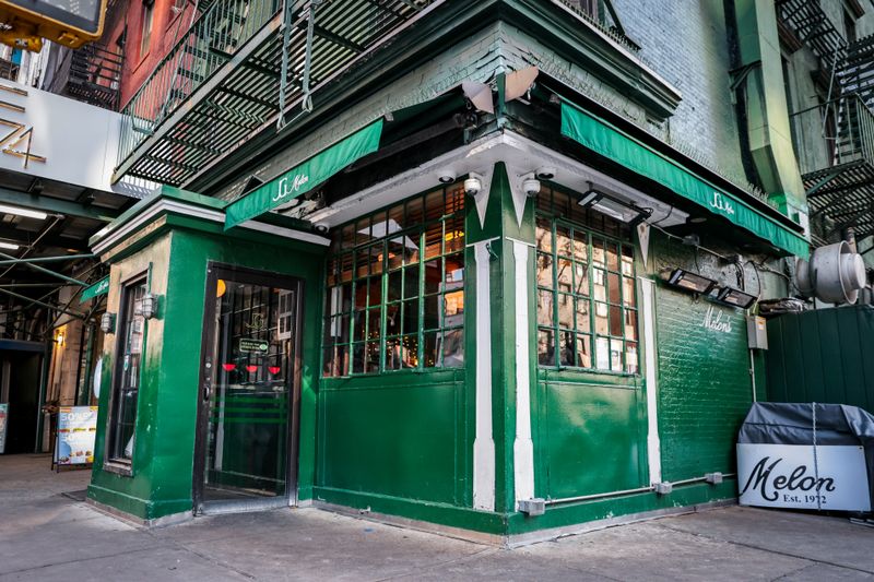 J.G. Melon Upper East Side