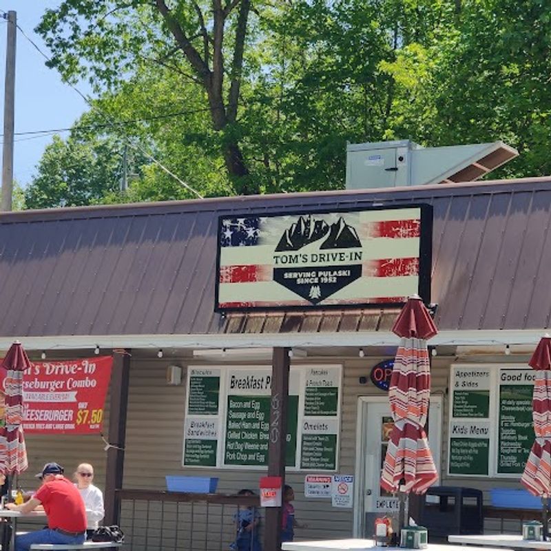 Tom's Drive-In (Pulaski)