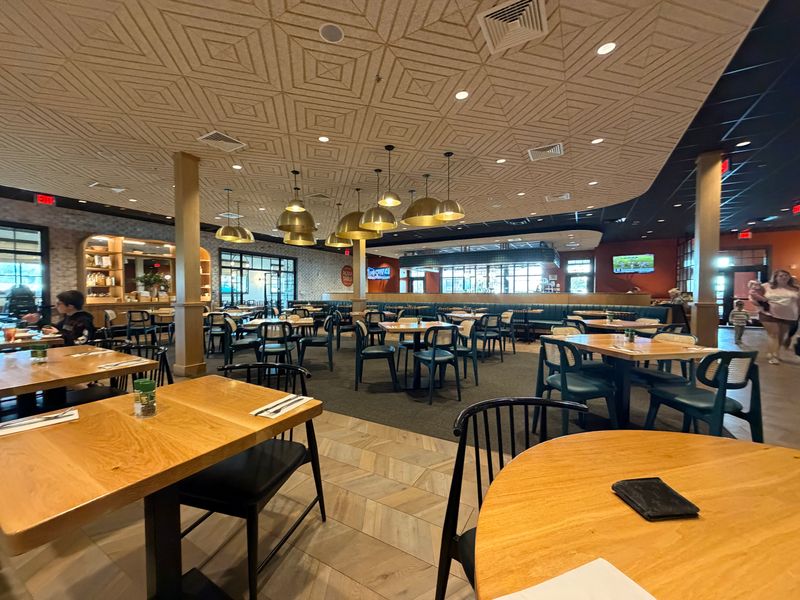 Dining Room Comfort And Layout