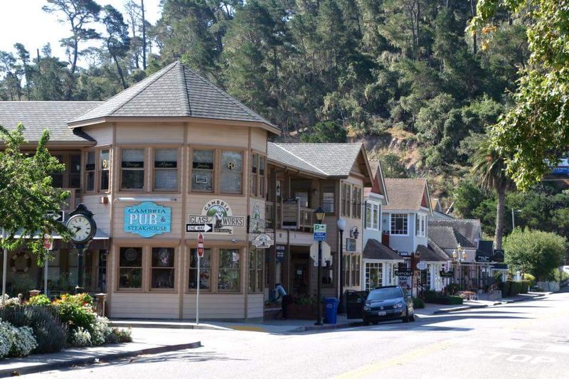 Cambria's Art Galleries Reflect Its Creative Community