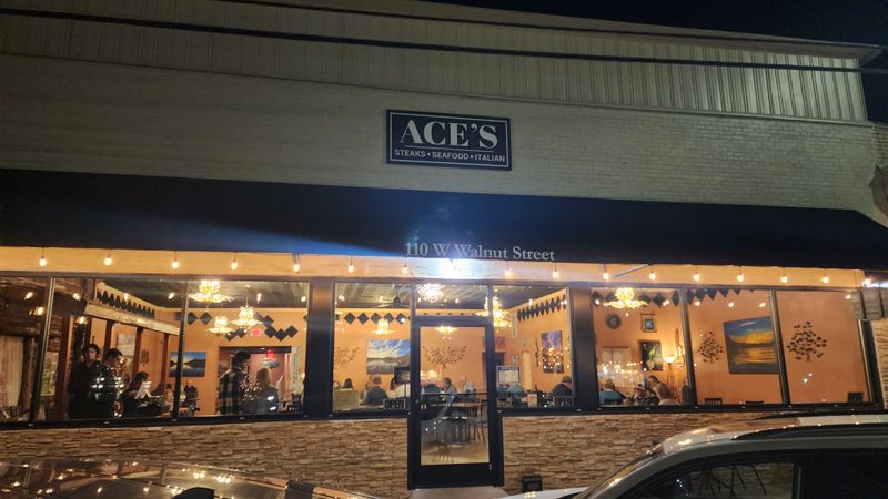 Ace's Steak Seafood & Italian Restaurant – 110 W Walnut St, Smithville, TN 37166
