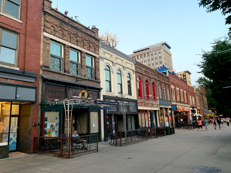 Knoxville’s Market Square Keeps City Life Walkable And Lively