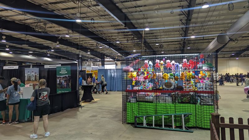 Seasonal Markets Keep Finds Changing