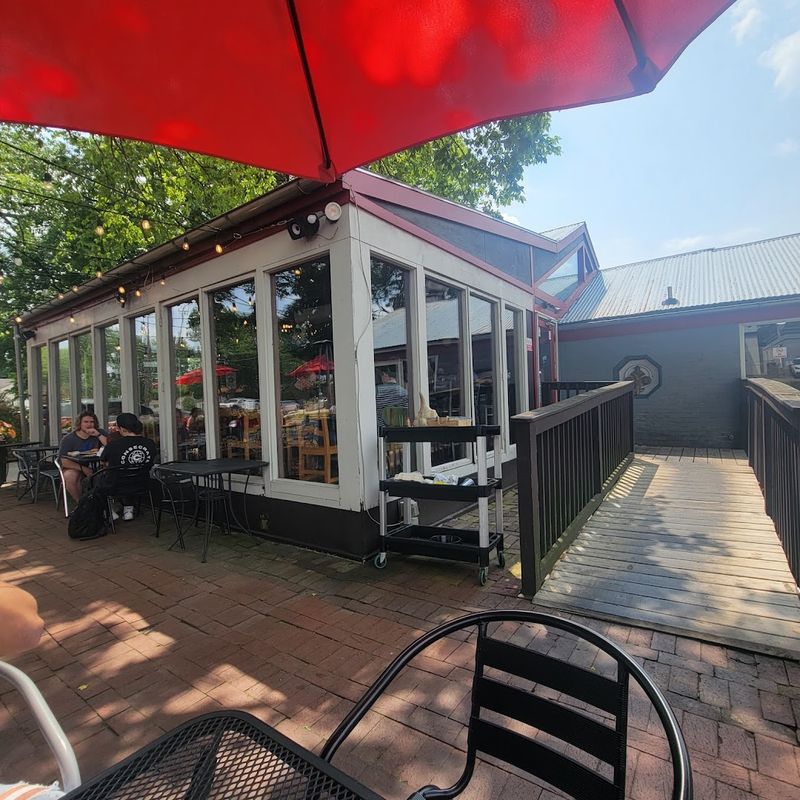 The Chicken Parm Po' Boy Worth Knowing About