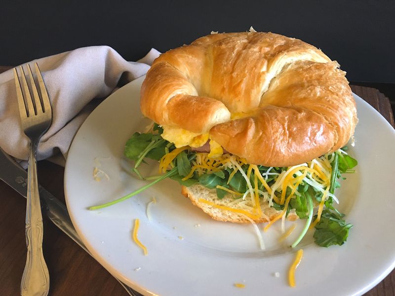 A Relaxed Riverside Atmosphere Perfect For Unwinding