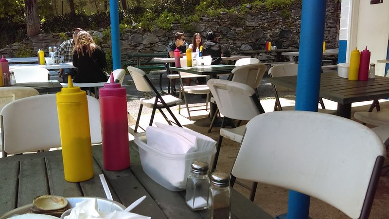 Leno's Clam Bar: The Local Legend