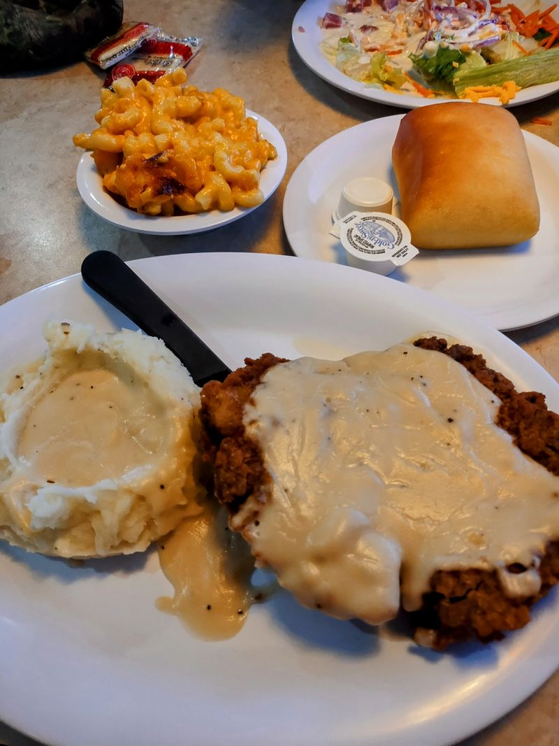 Word‑Of‑Mouth Buzz Brings Tourists To Olde Country Diner