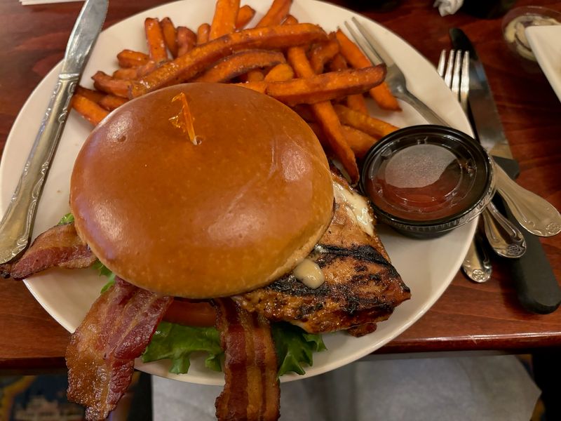 A Weekend Brunch Spot With A Scenic Backdrop