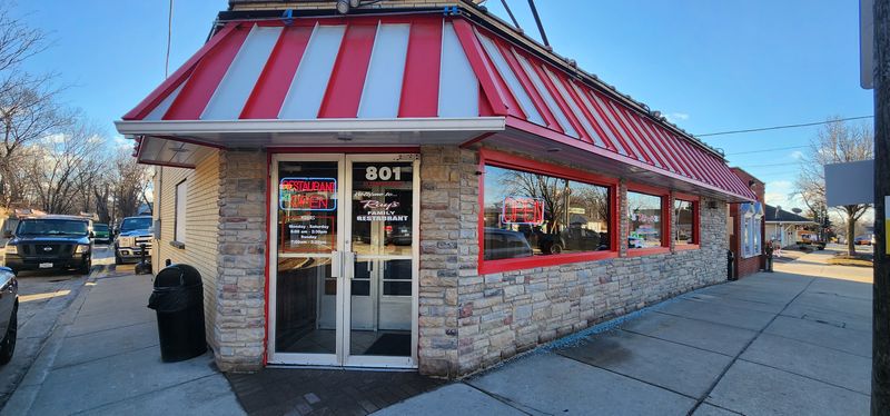 A Traditional Breakfast Menu Keeps Guests Returning