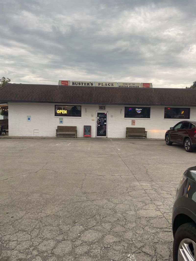 Buster's Place – 1615 NW Broad St, Murfreesboro, TN 37129